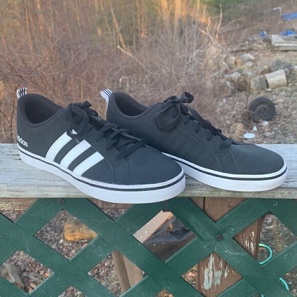 Adidas VS Pace Shoes Sz 8.5 Black/White - Picture 1 of 7
